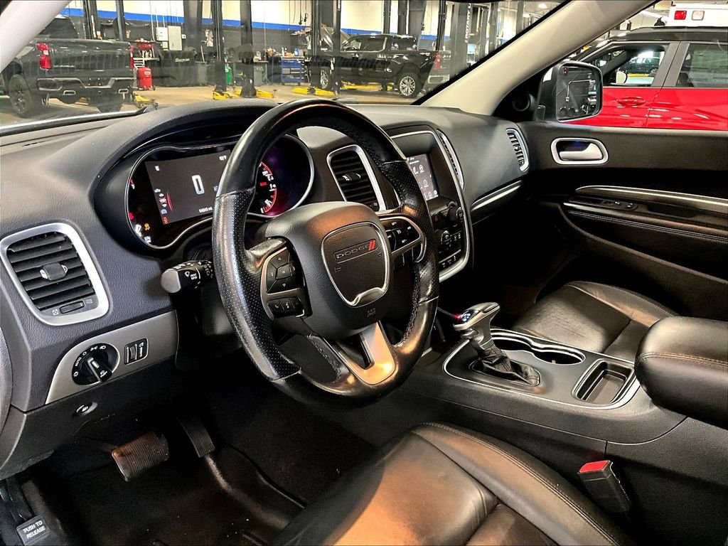 Used 2020 White Dodge SXT Plus image 8