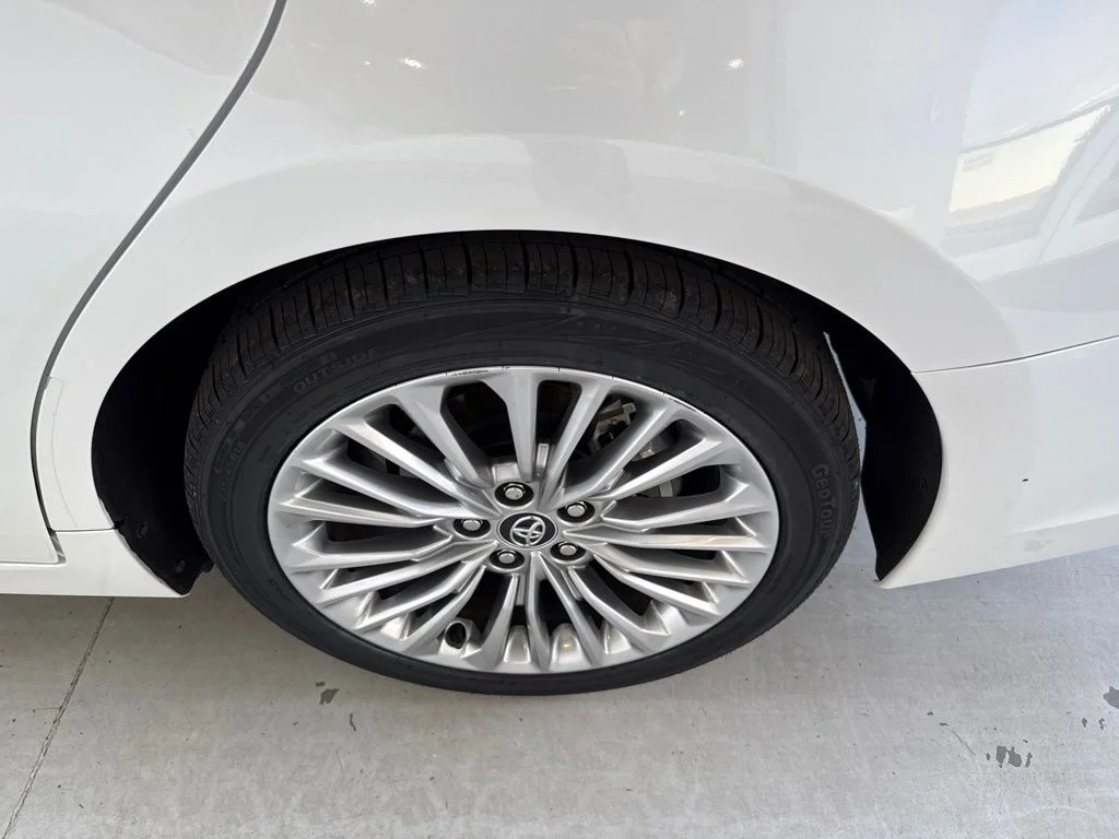 Used 2020 Pearl Toyota Limited image 9
