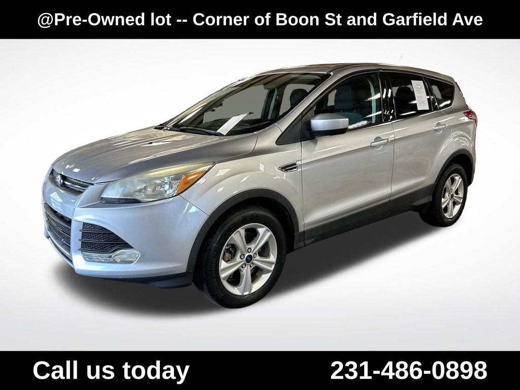 Used 2016 Silver Ford SE image 1
