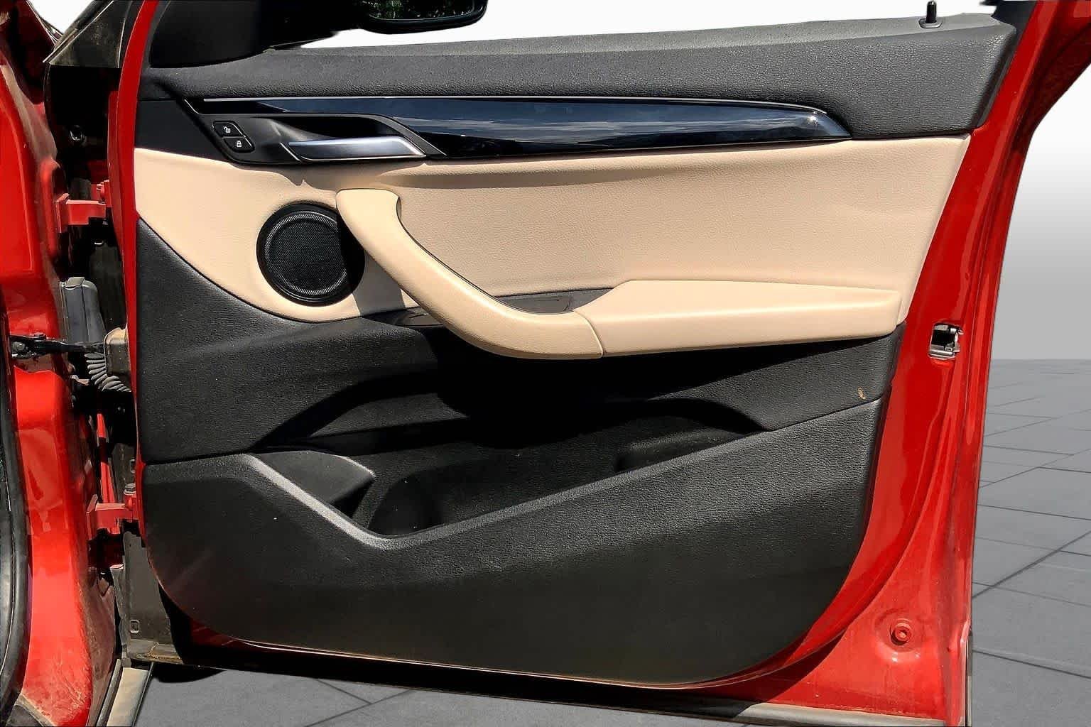 Used 2018 Sunset Orange Metallic BMW sDrive28i image 23