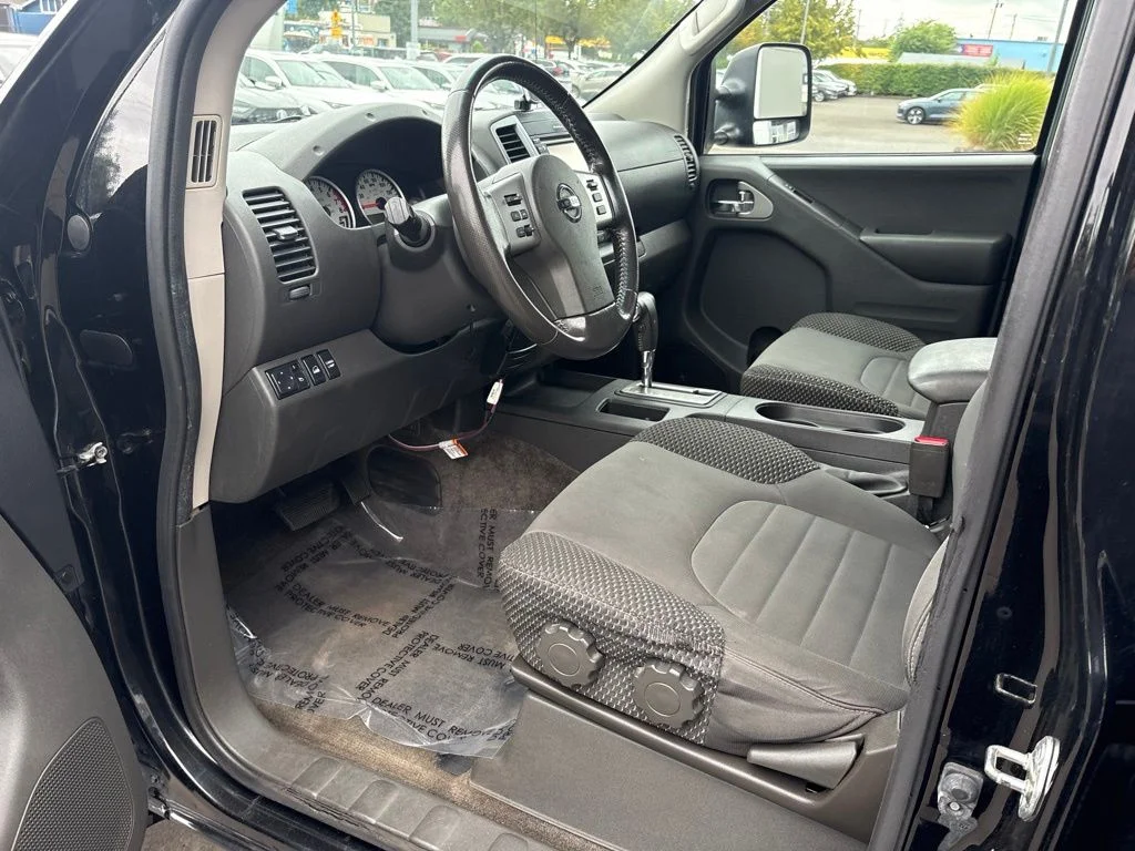 Used 2018 Black Nissan PRO-4X image 13
