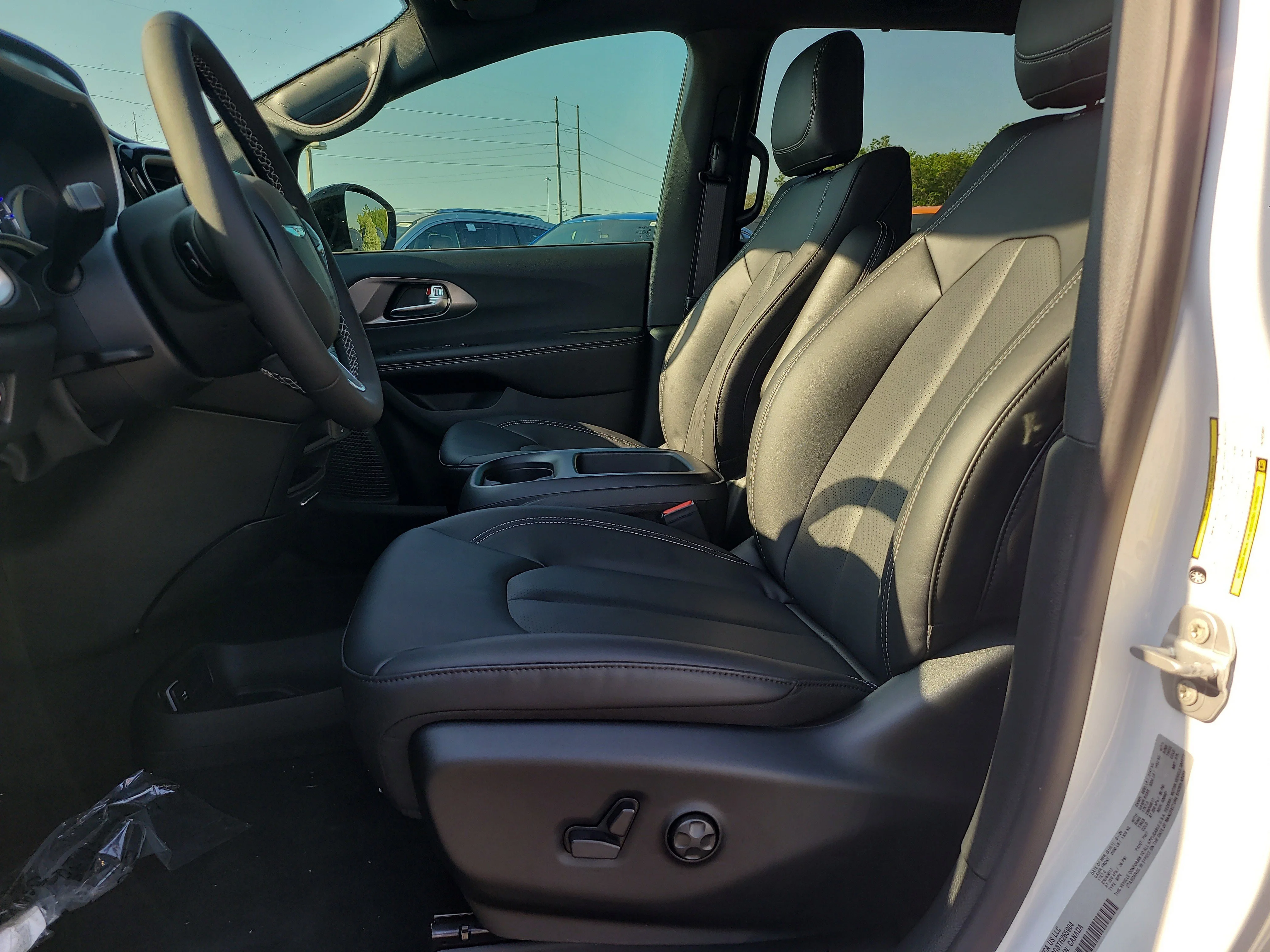 New 2026 Bright White Clearcoat Chrysler LX image 15