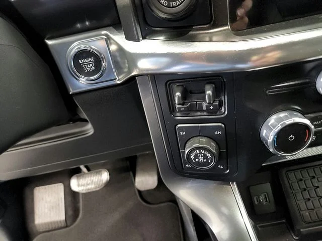 Used 2023 Blue Ford Lariat image 31