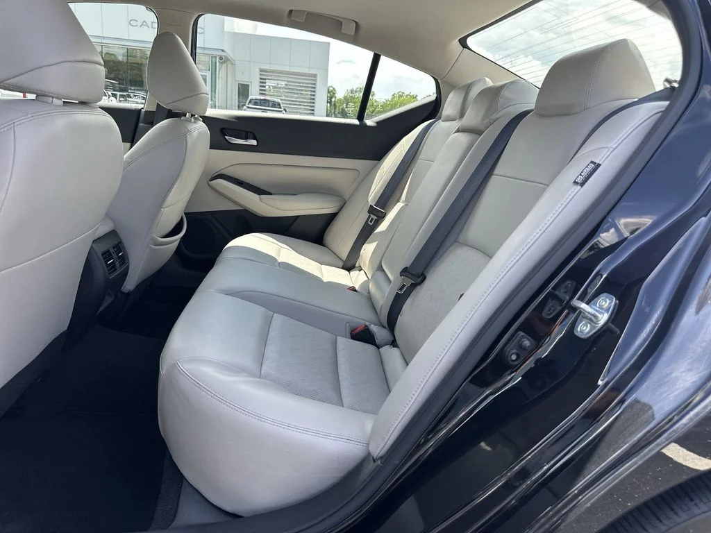 Used 2024 Black Nissan 2.5 SL image 29