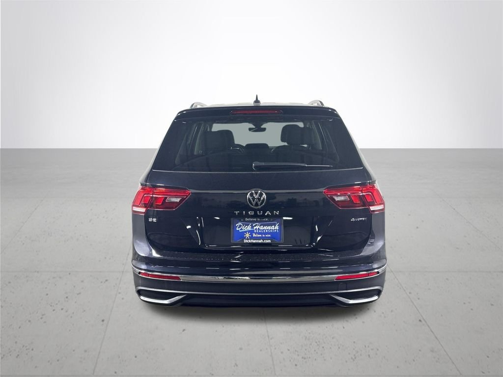 Certified Used 2022 Deep Black Volkswagen 2.0T SE image 9