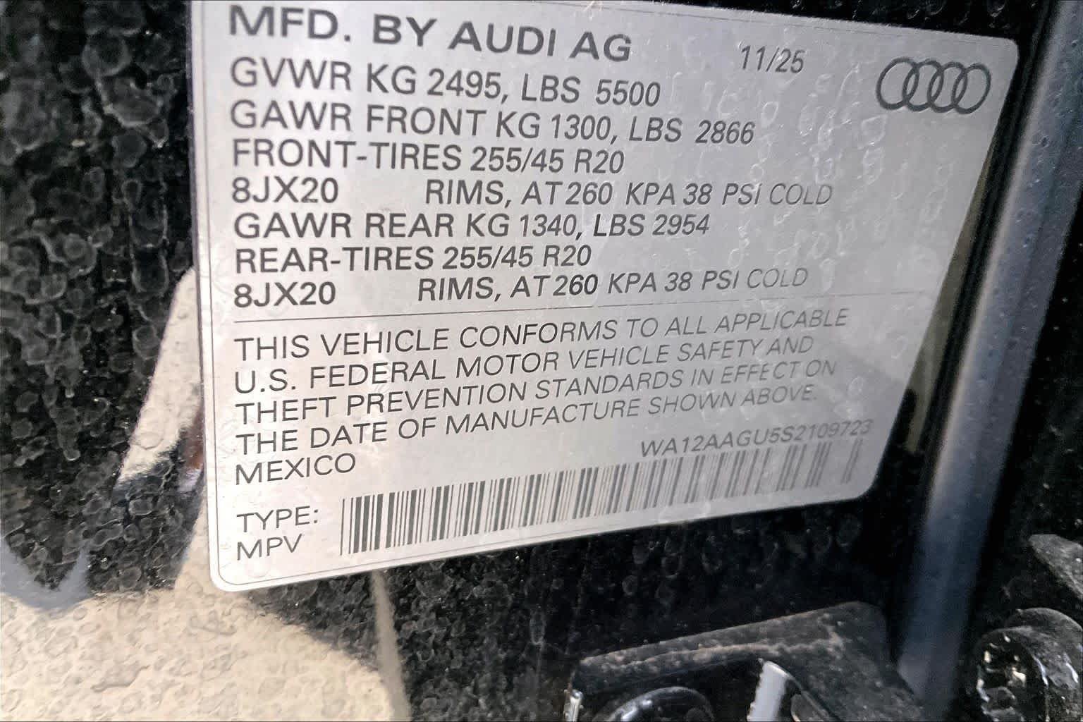 Used 2025 Mythos Black Metallic Audi Premium Plus image 34
