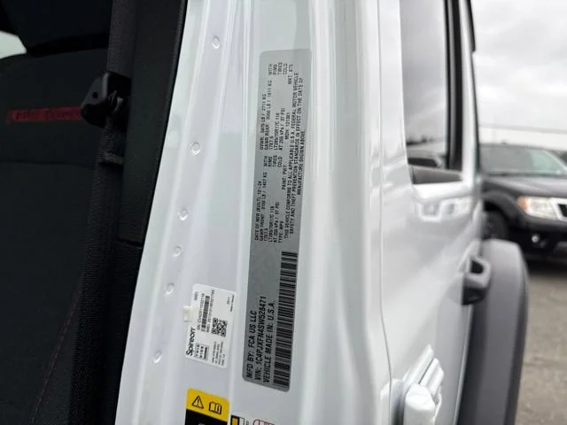 Used 2025 Bright White Clearcoat Jeep Rubicon image 26