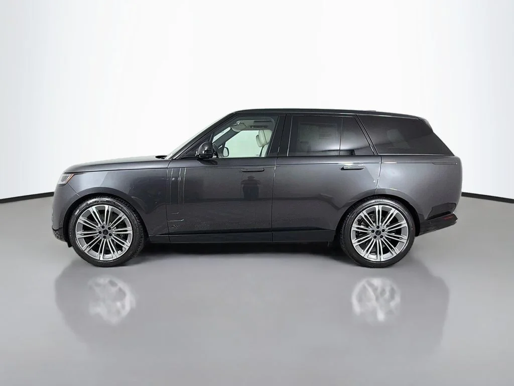 New 2026 Carpathian Gray Premium Metallic Land Rover SE image 8