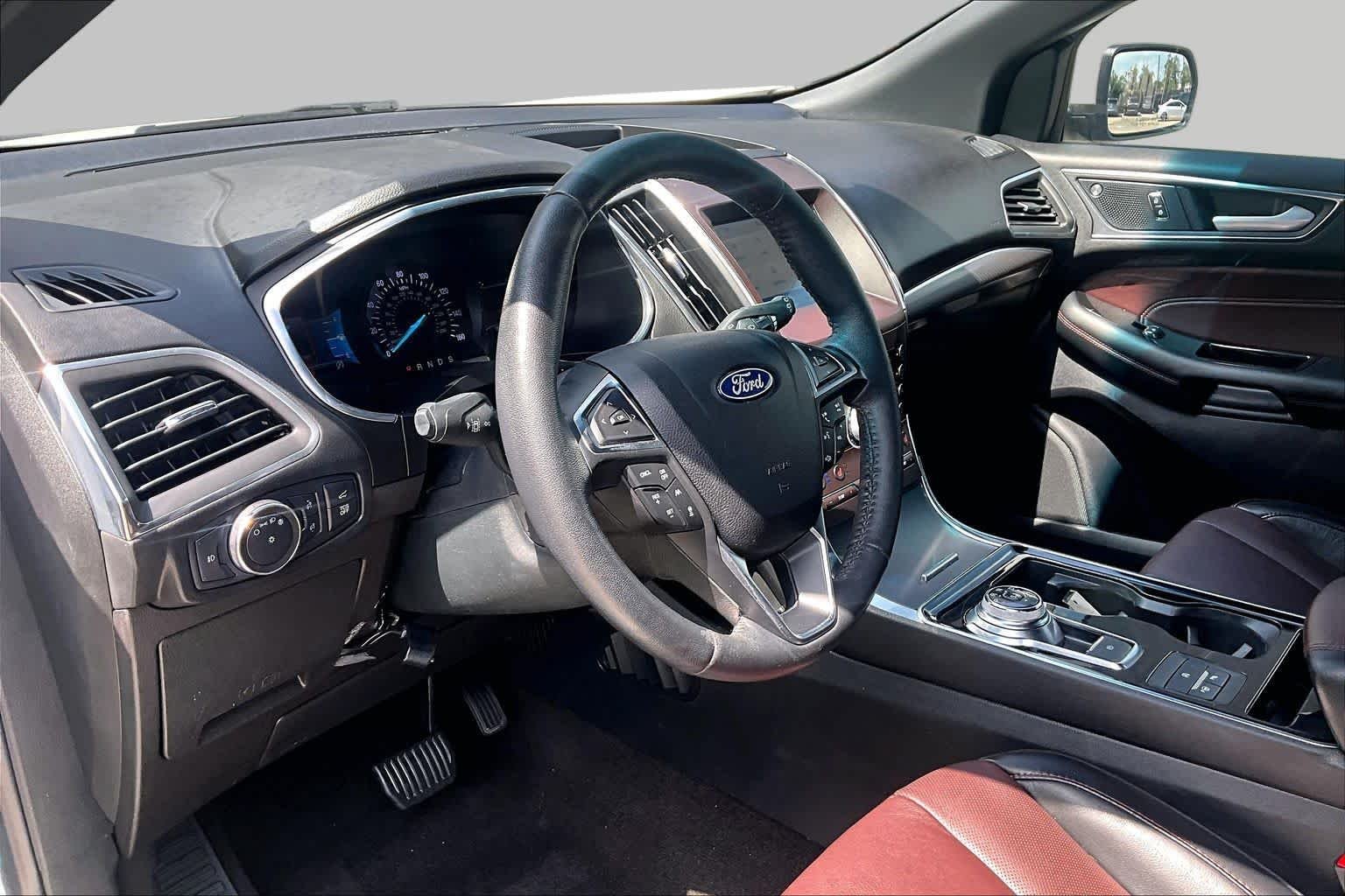 Used 2020 Star White Metallic Tri-Coat Ford Titanium image 18