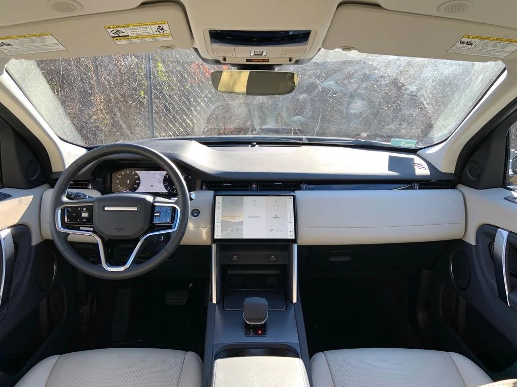 Certified Used 2025 Blue Land Rover S image 18