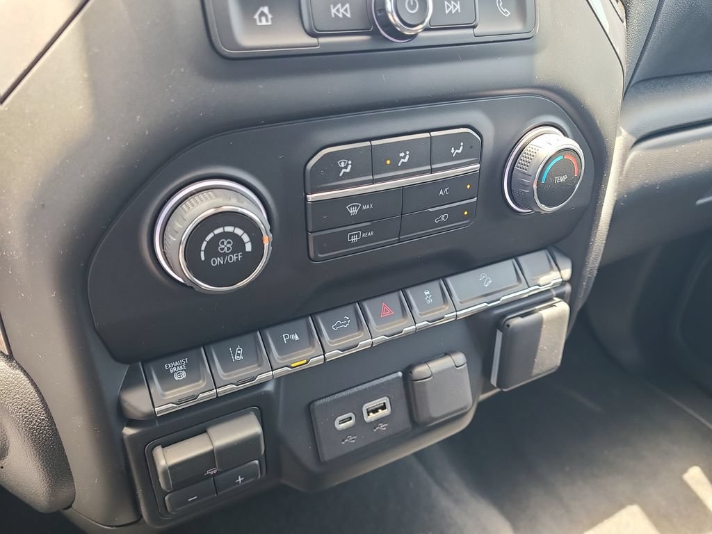 2026 Chevrolet Silverado 2500 HD Custom - Photo 15