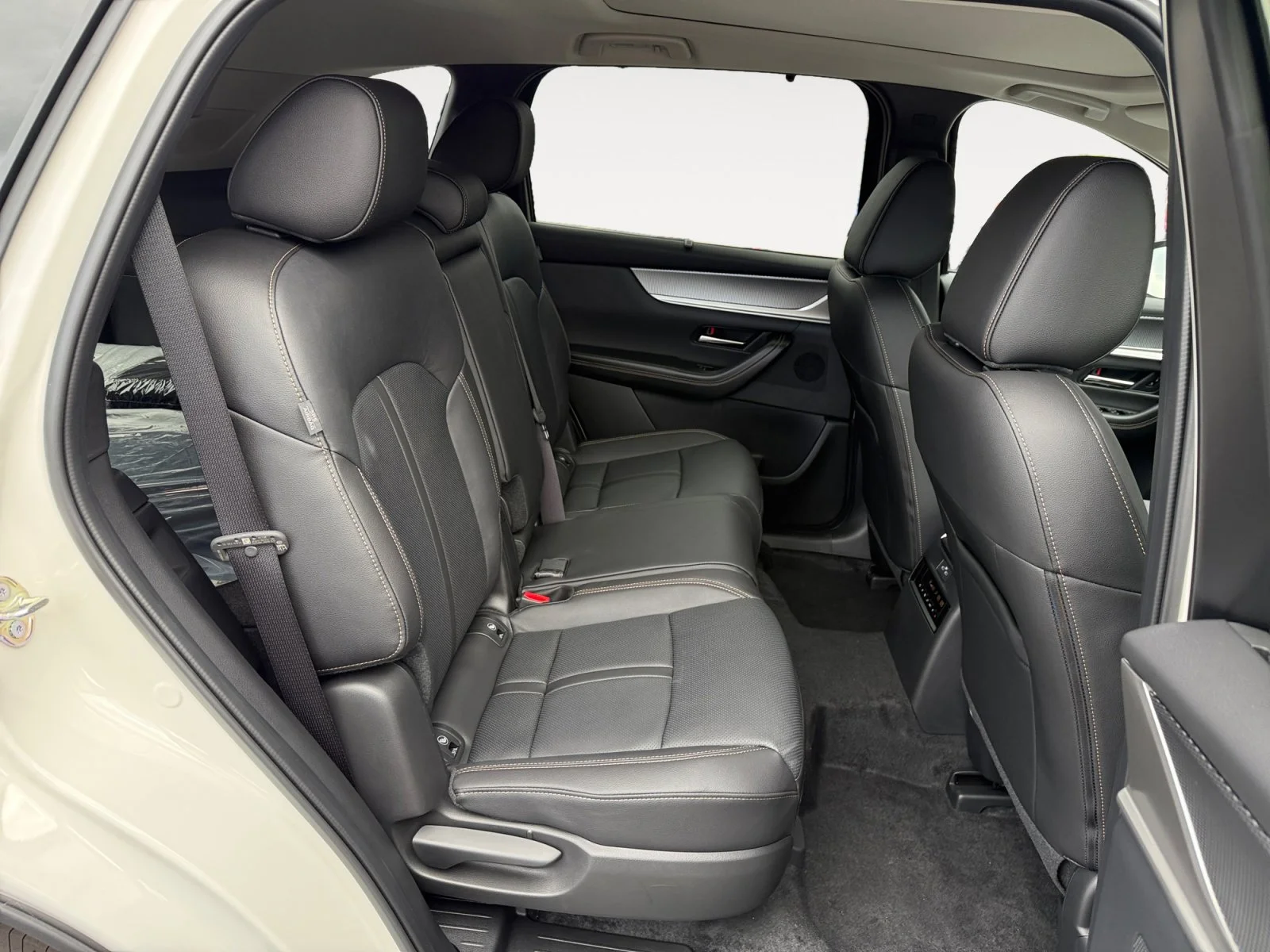 2025 Mazda CX-70 Premium Package - Photo 18