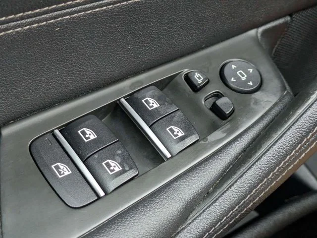 Used 2021 Bluestone Metallic BMW 530i image 19