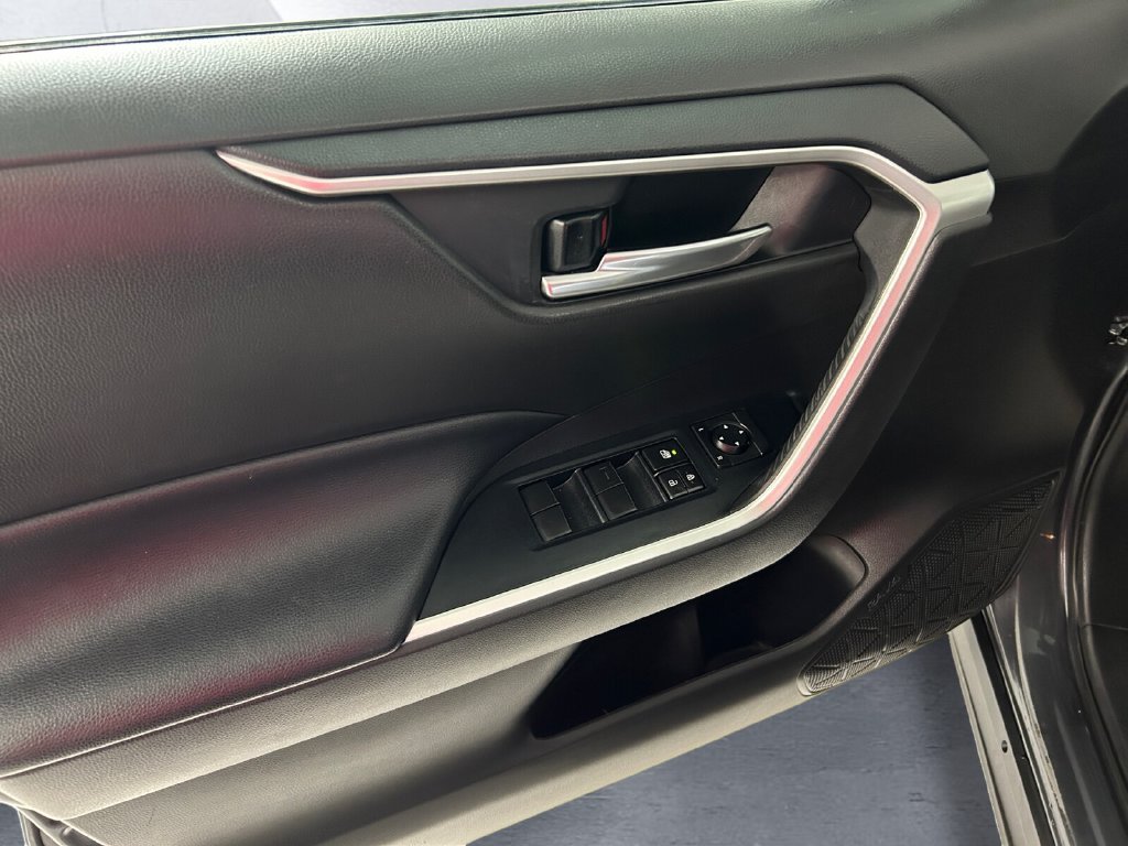 Used 2020 Gray Toyota XLE image 12