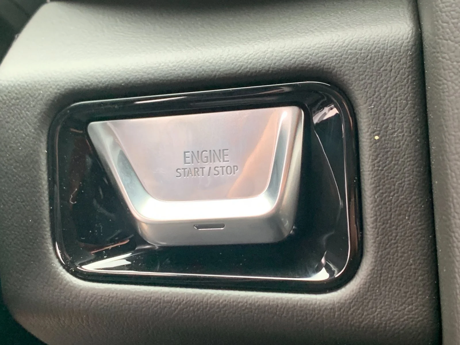 2026 GMC Yukon Denali - Photo 25