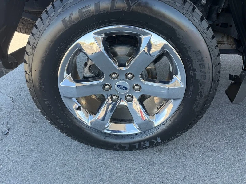 Used 2021 Agate Black Metal Ford XL image 33
