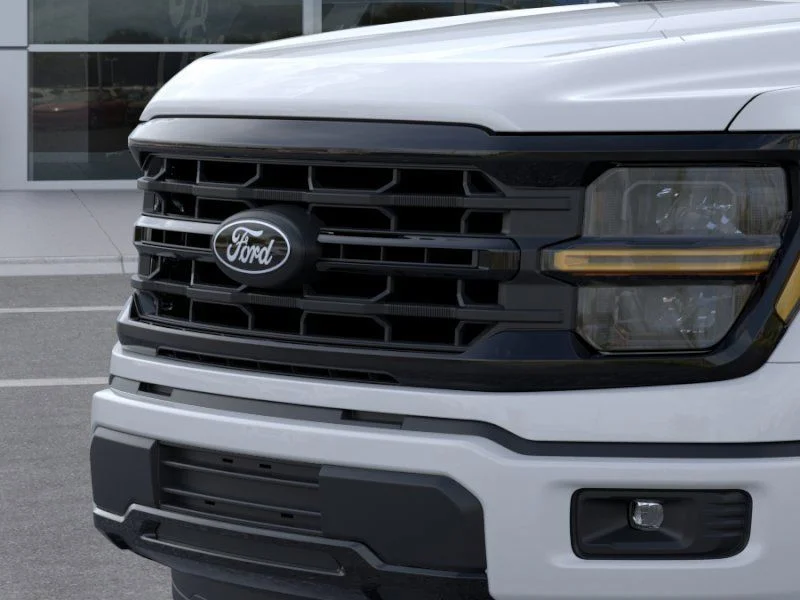 New 2026 Oxford White Ford XLT image 17