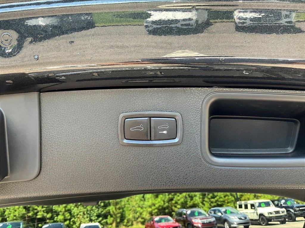 Used 2023 Gray Porsche  image 36