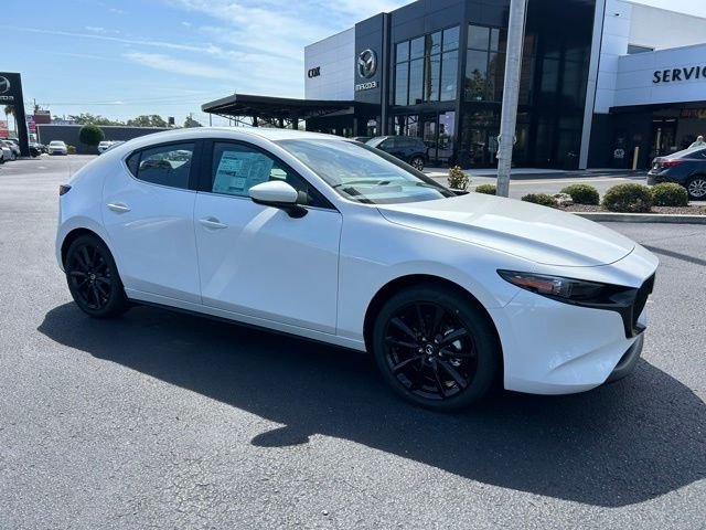 2026 Mazda CX-3 Premium MT 5-Door SKYACTIV's photo