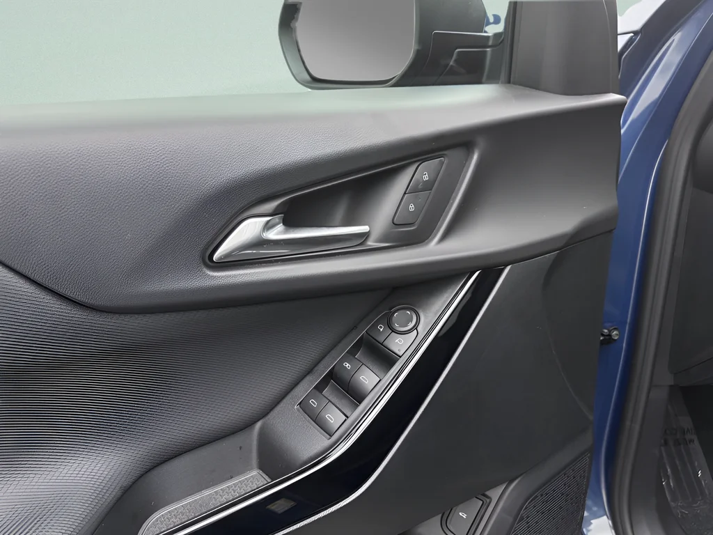 Used 2025 Lakeshore Blue Chevrolet LT image 26