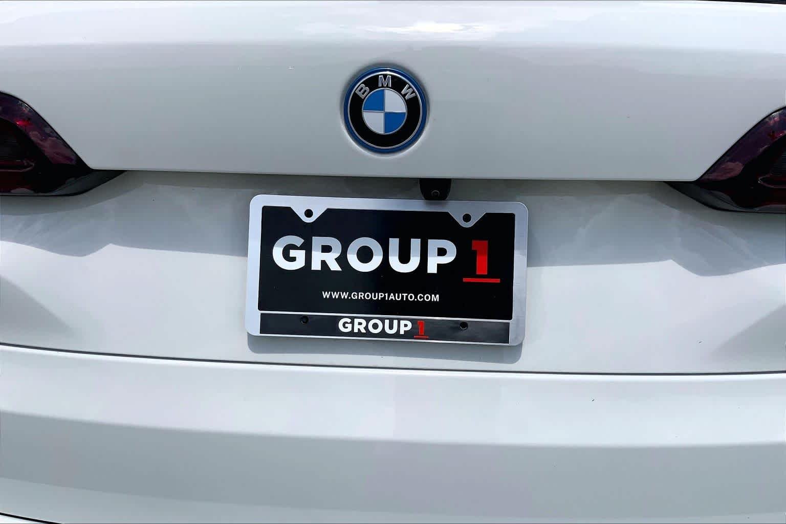 Used 2023 Alpine White BMW xDrive45e image 10