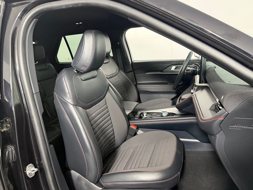 Certified Used 2025 Black Ford ST-Line image 30