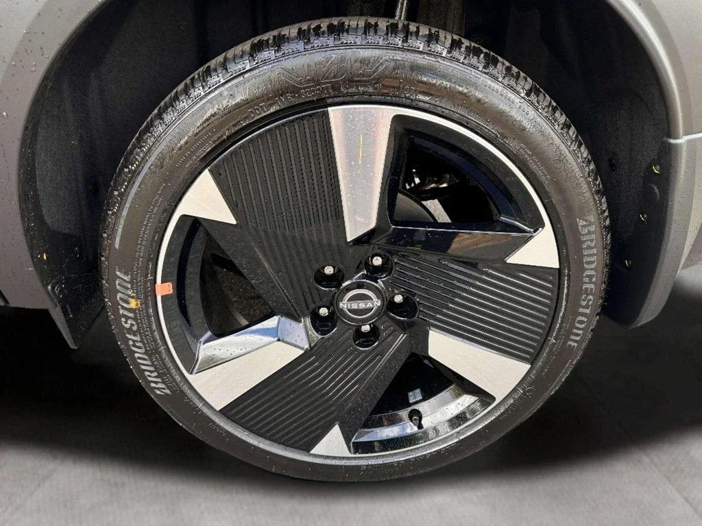 New 2026 Super Black Nissan SR image 10