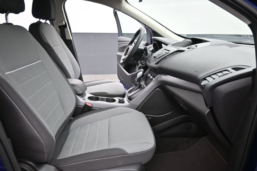 Used 2015 Blue Ford SE image 16