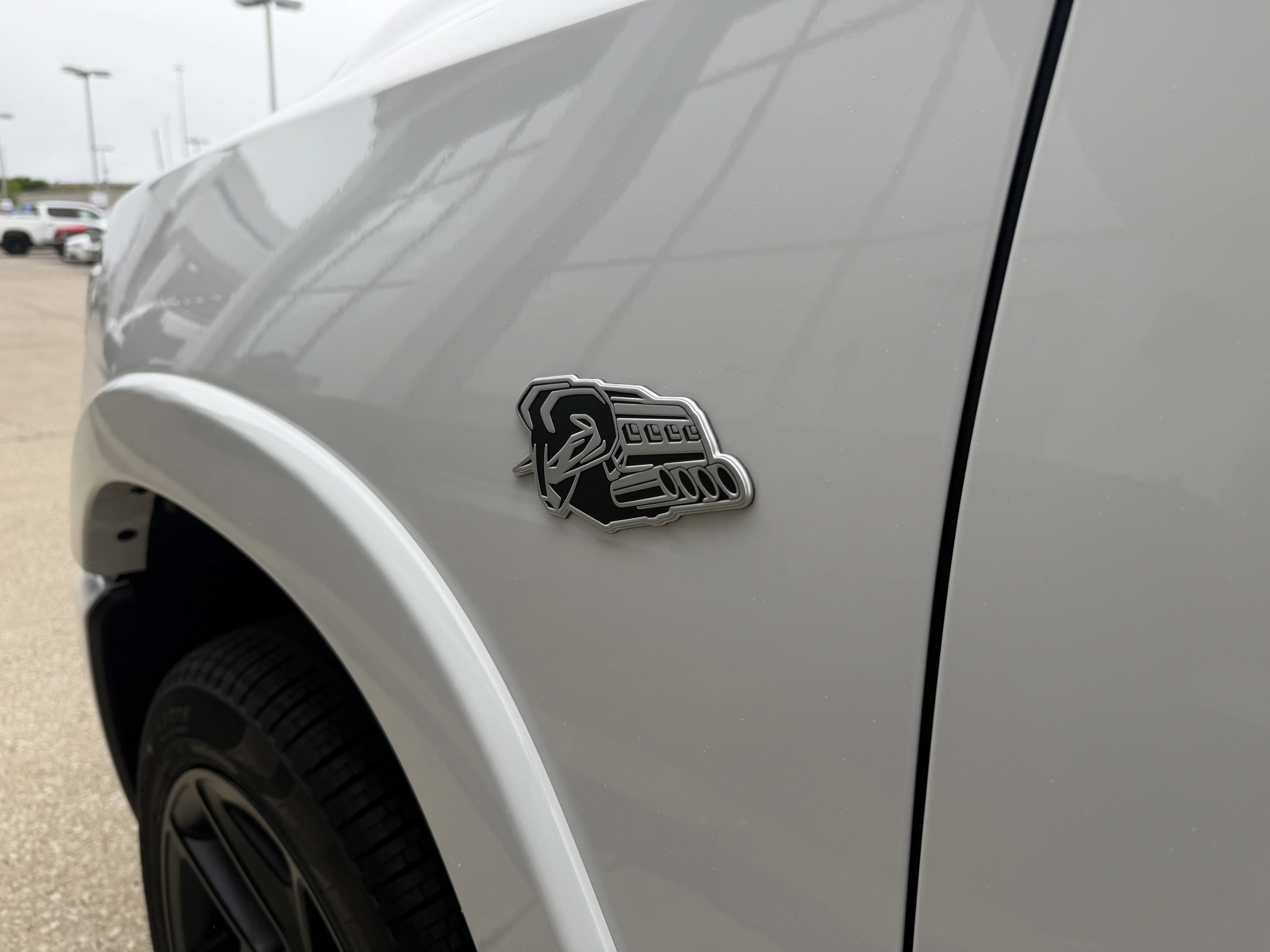 New 2026 Bright White Clear-Coat Exterior Paint RAM Laramie image 18