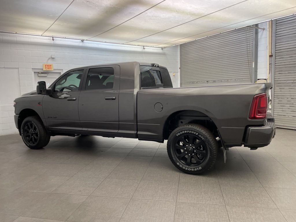 New 2026 Granite Crystal Metallic Clear-Coat Exterior Paint RAM Laramie SRW image 8
