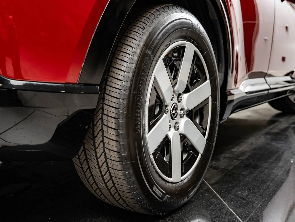 Used 2024 Scarlet Red Metallic Honda Touring image 50