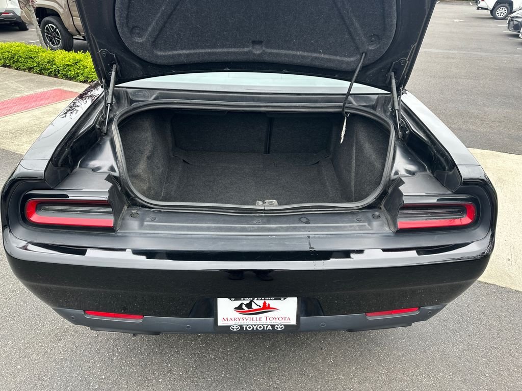 Used 2021 Pitch Black Clearcoat Dodge R/T image 24