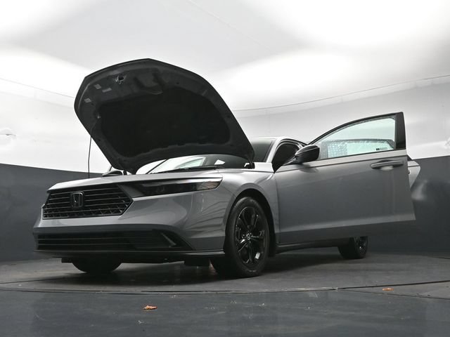 Certified Used 2025 Urban Gray Pearl Honda 1.5T SE image 70