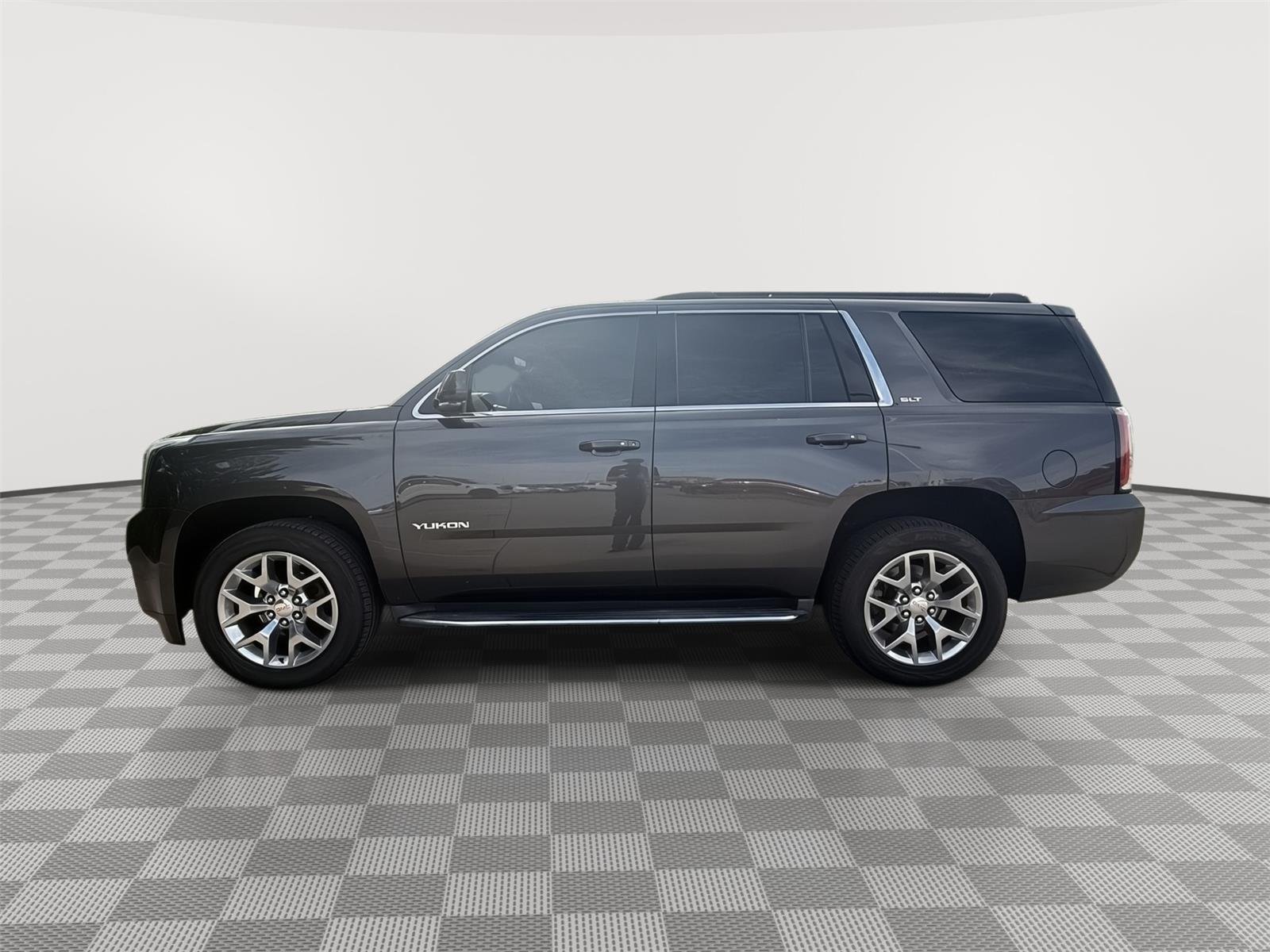 Used 2015 Iridium Metallic GMC SLT image 4