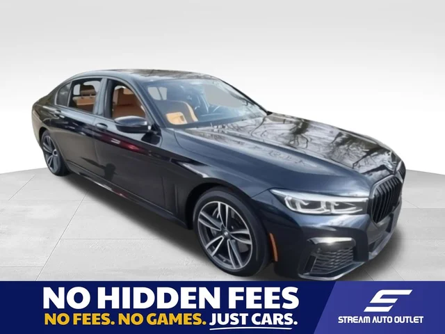 Pre-Owned 2022 BMW 7 Series 750i xDrive