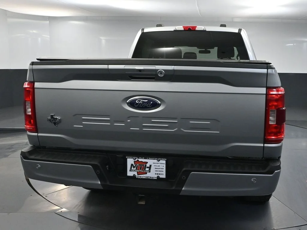 Used 2022 Silver Ford XLT image 5