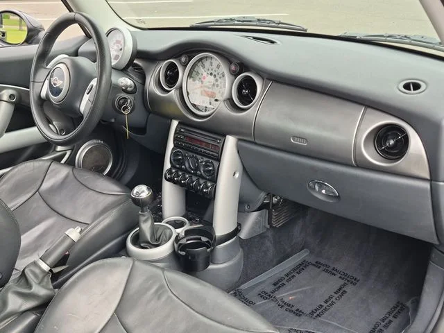 Used 2004  MINI  image 35