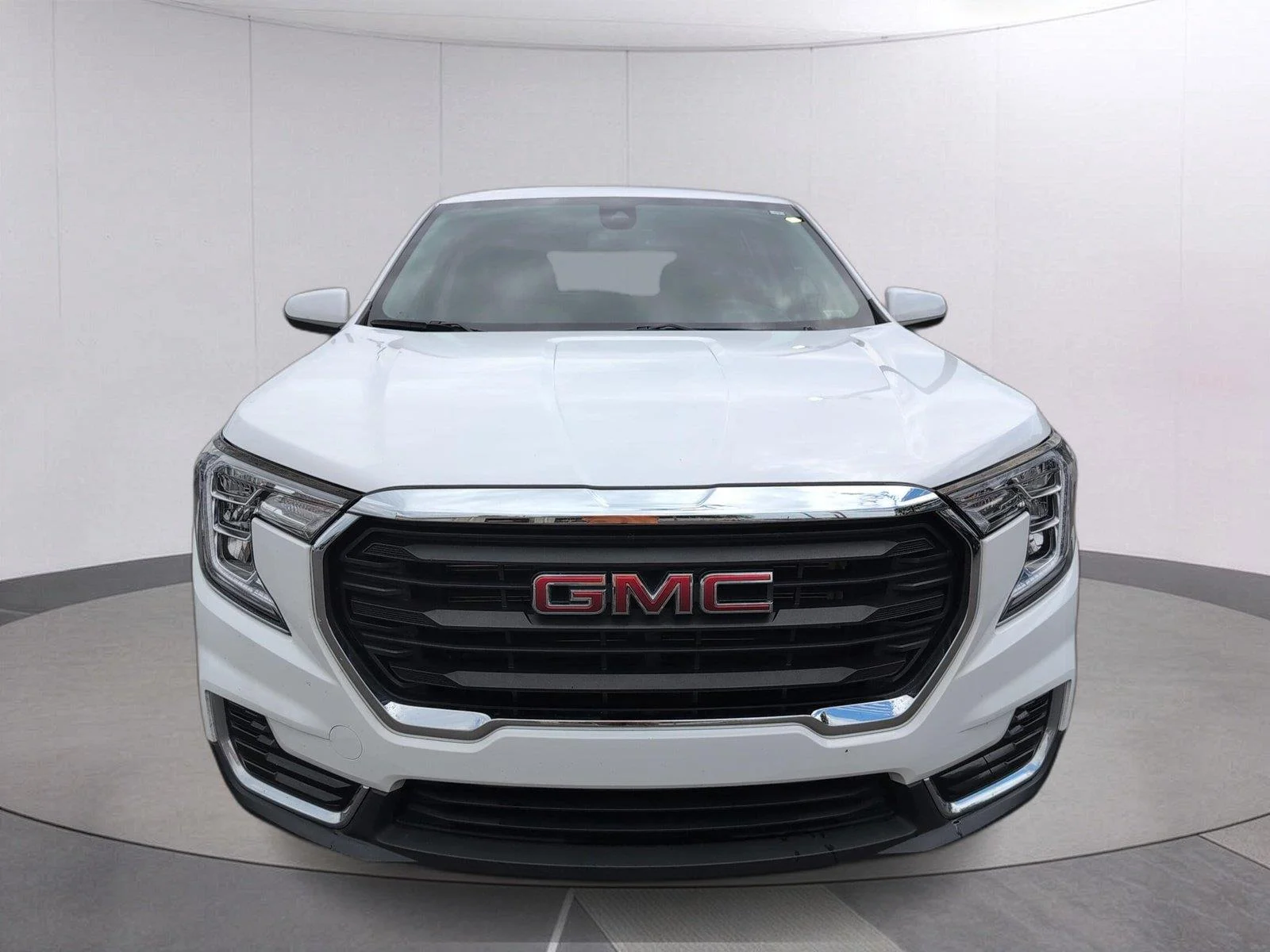 Used 2024 Summit White GMC SLE image 10
