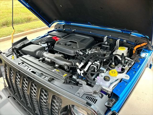 New 2023 Hydro Blue Pearl-Coat Exterior Paint Jeep Willys 4xe image 26