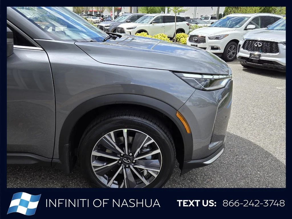 New 2027 GRAPHITE SHADOW INFINITI Luxe AWD image 15