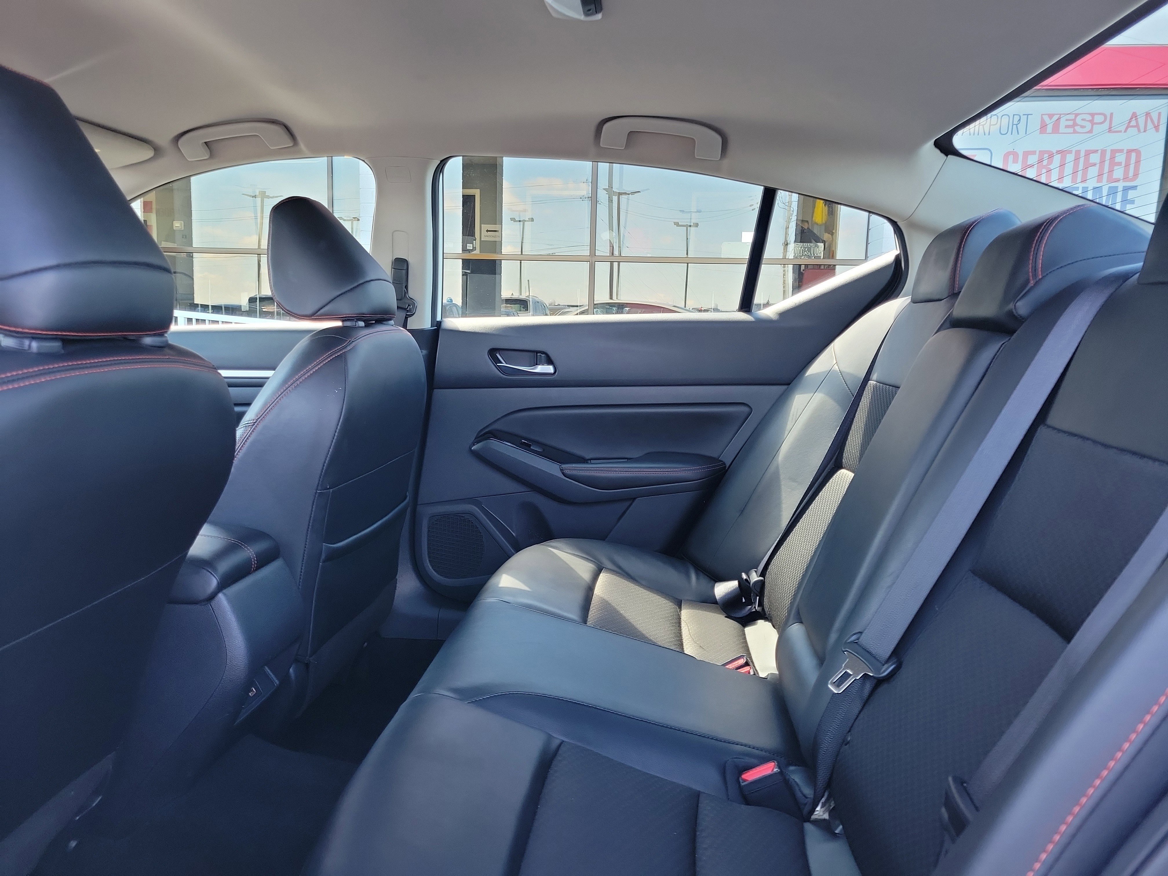 2025 Nissan Altima SR - Photo 11