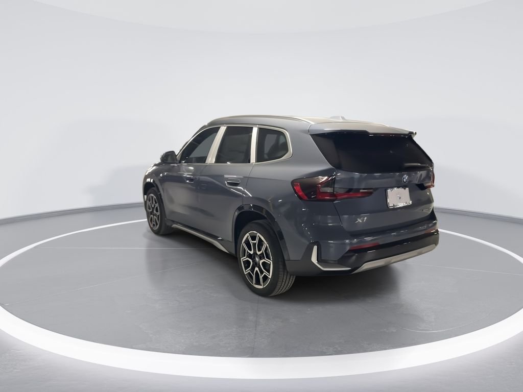 Used 2026  BMW xDrive28i image 6