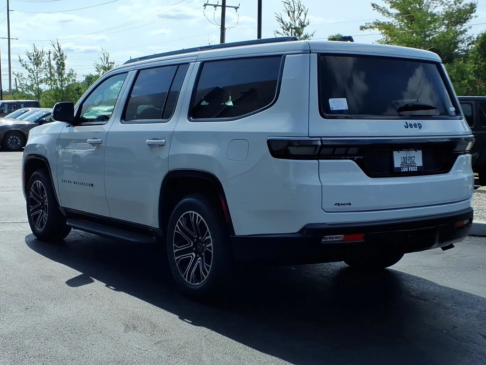 New 2026 Bright White Clear-Coat Exterior Paint Jeep  image 4