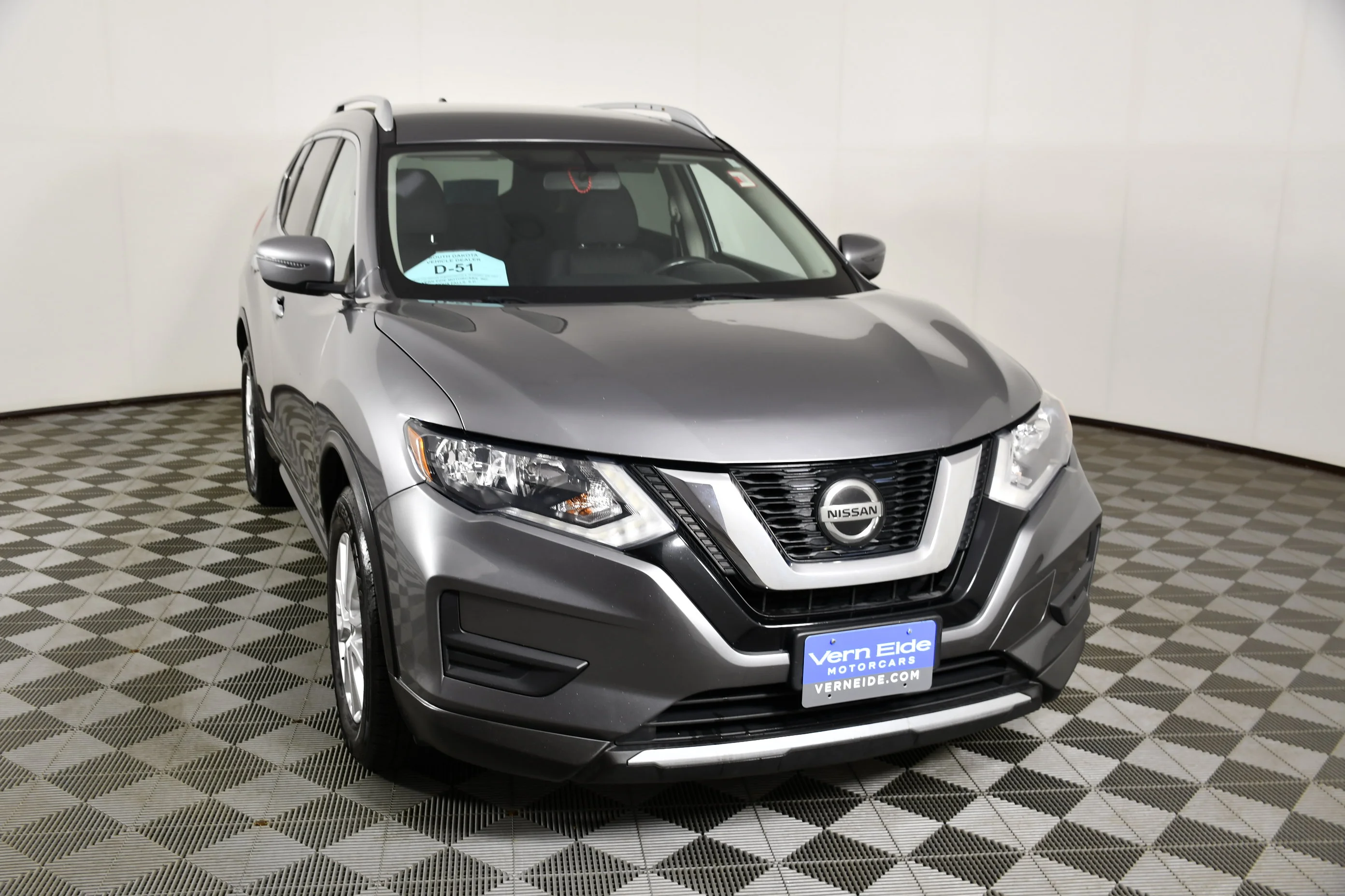 Used 2018 Gun Metallic Nissan SV image 3