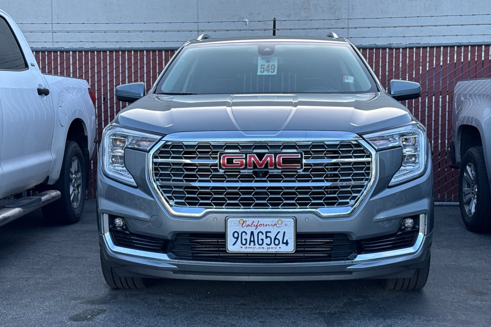 2023 GMC Terrain Denali photo 3