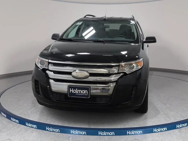 Used 2014 Tuxedo Black Metallic Ford SE image 3