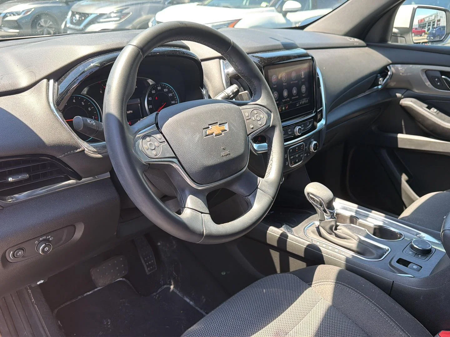 Used 2023 Iridescent Pearl Tricoat Chevrolet LT Cloth image 5