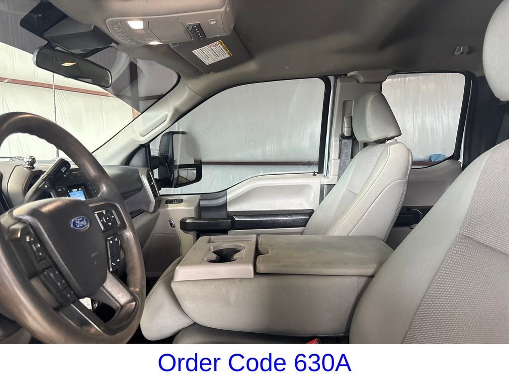 Used 2022 Iconic Silver Metallic Ford XL image 13