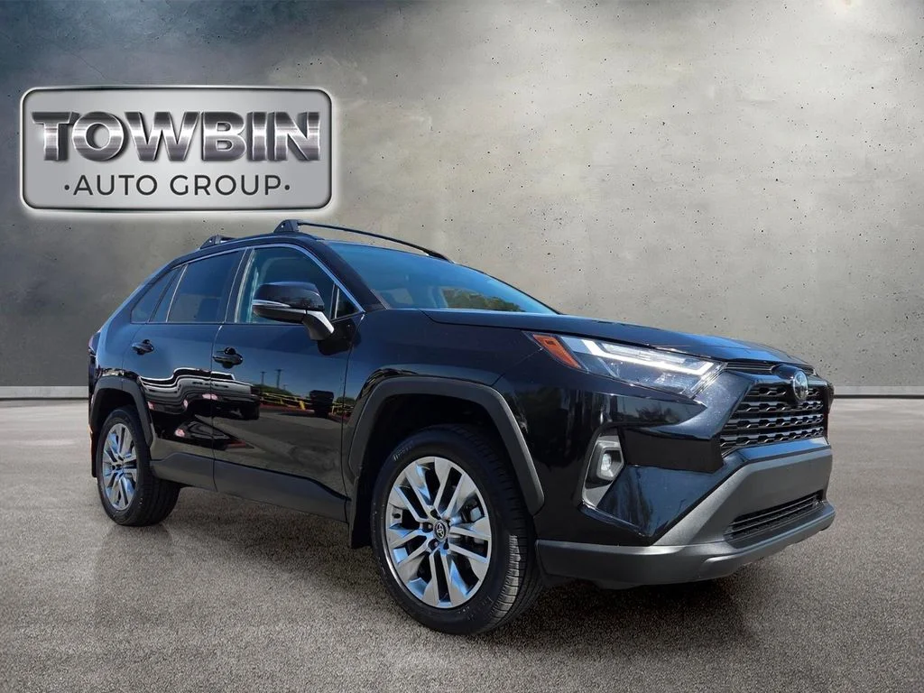 Used 2024 Black Toyota XLE Premium image 2