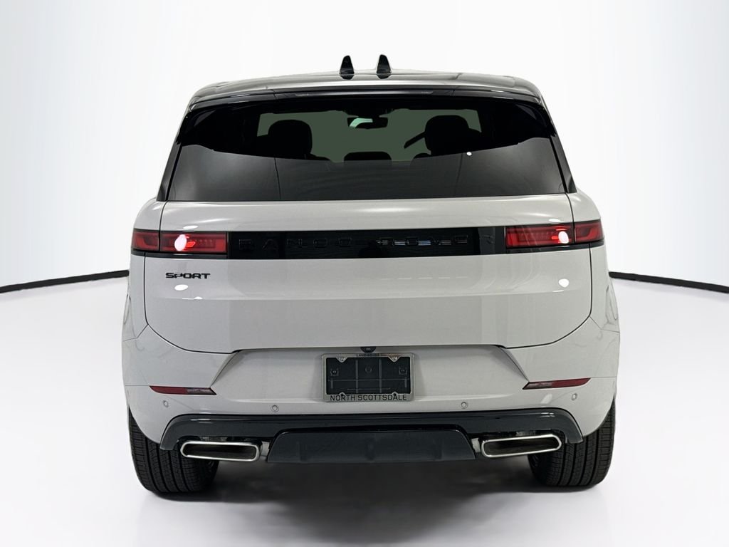 New 2026 Borasco Grey Land Rover Dynamic SE image 6